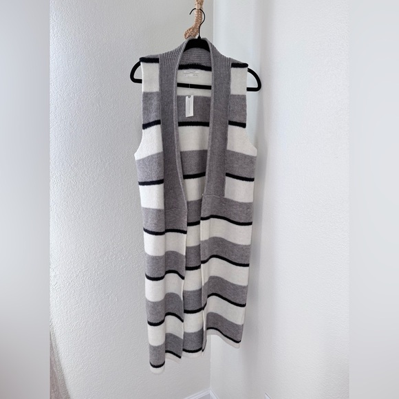 Anthropologie Sweaters - Anthropologie Pencey Longline Striped Sweater Vest